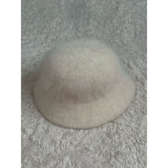 Gorgeous Vintage Cream White Ivory Angora Fuzzy Bucket Hat with Bow - Picture 3 of 6